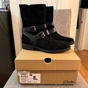 Clarks Clarkwell Mid Lined boots NWT